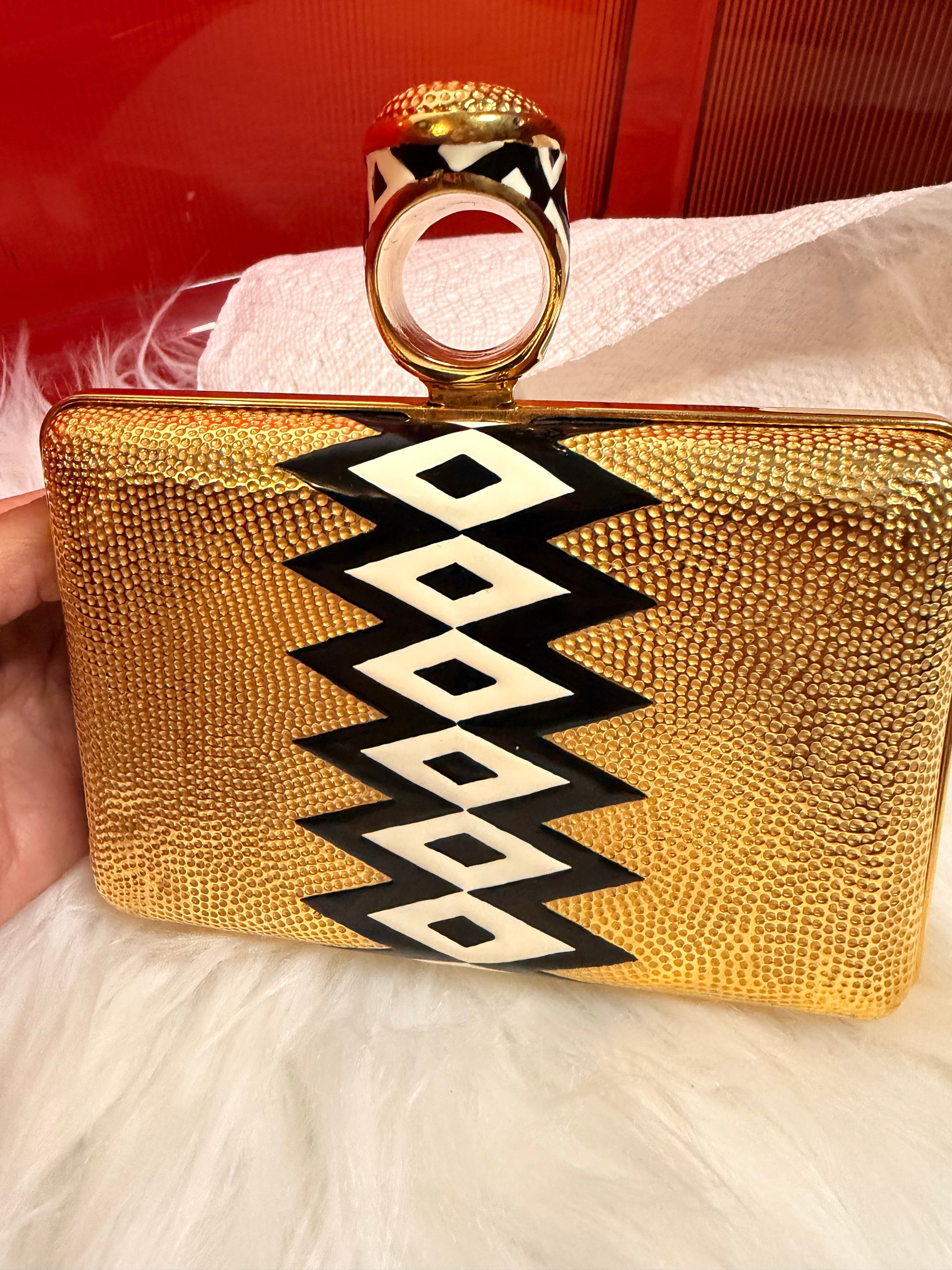 Tom Ford Gold Ring Clutch – Vintage Designer Statement Evening Bag | Luxury Secondhand Tom Ford Handbag