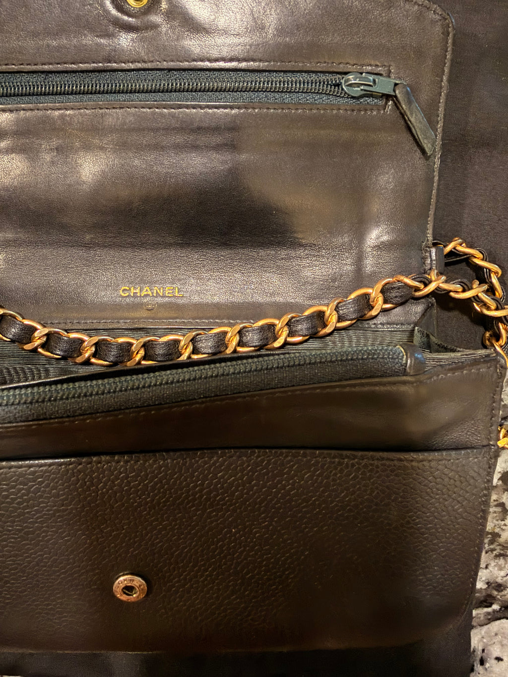 Chanel 1980s wallet on chain caviar leather