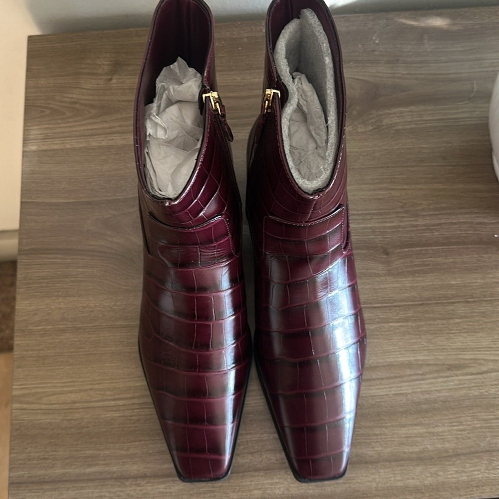 SCHUTZ Helena Crocodile Burgundy boots 8.5