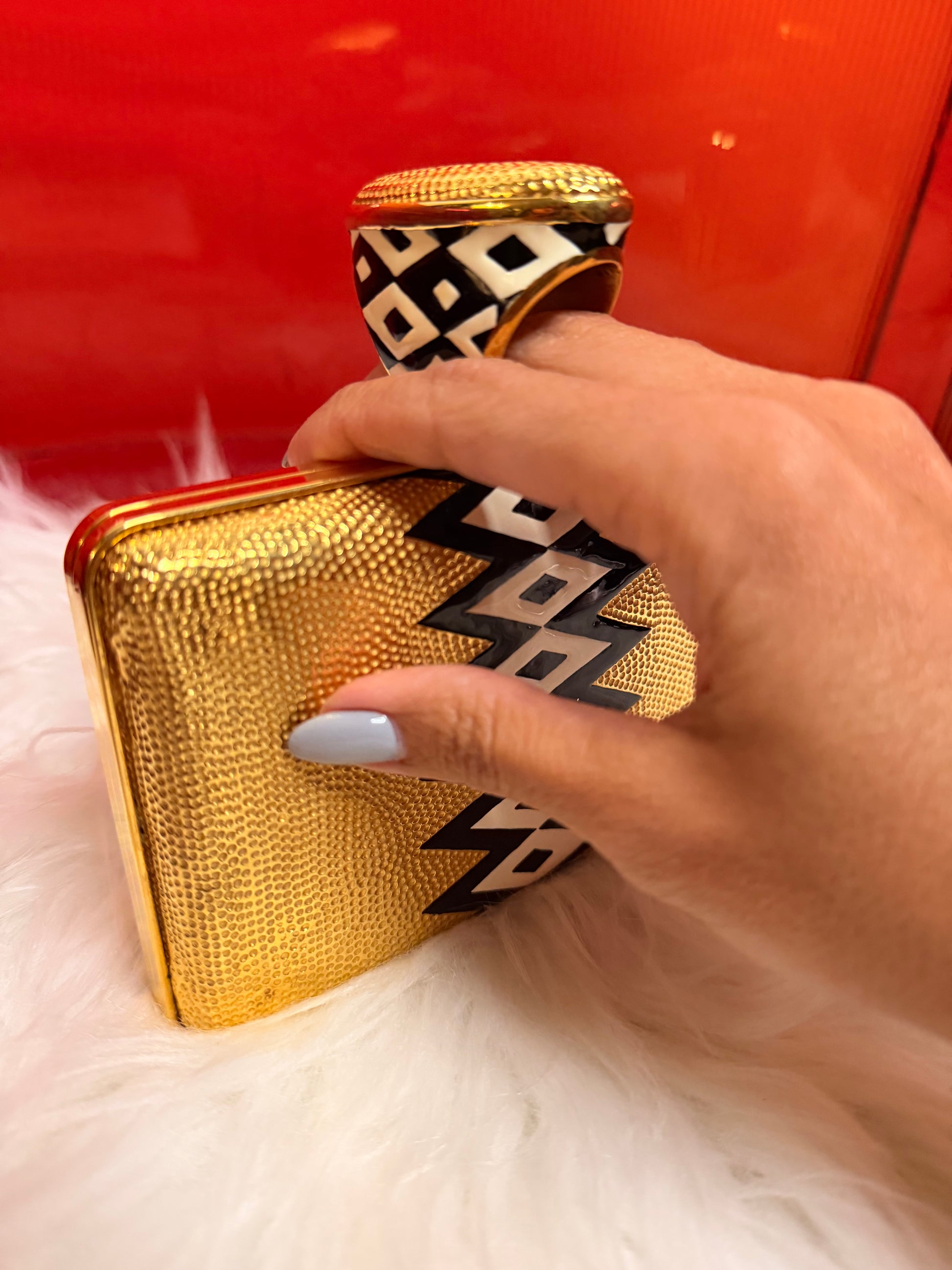 Tom Ford Gold Ring Clutch – Vintage Designer Statement Evening Bag | Luxury Secondhand Tom Ford Handbag