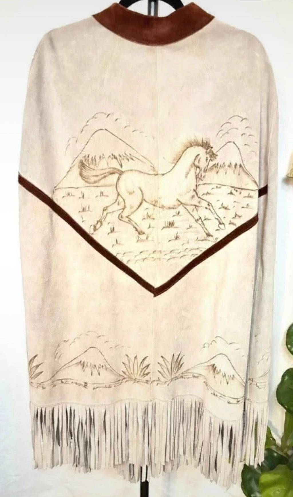 Vintage 70s Pyrography Suede western fringe cape