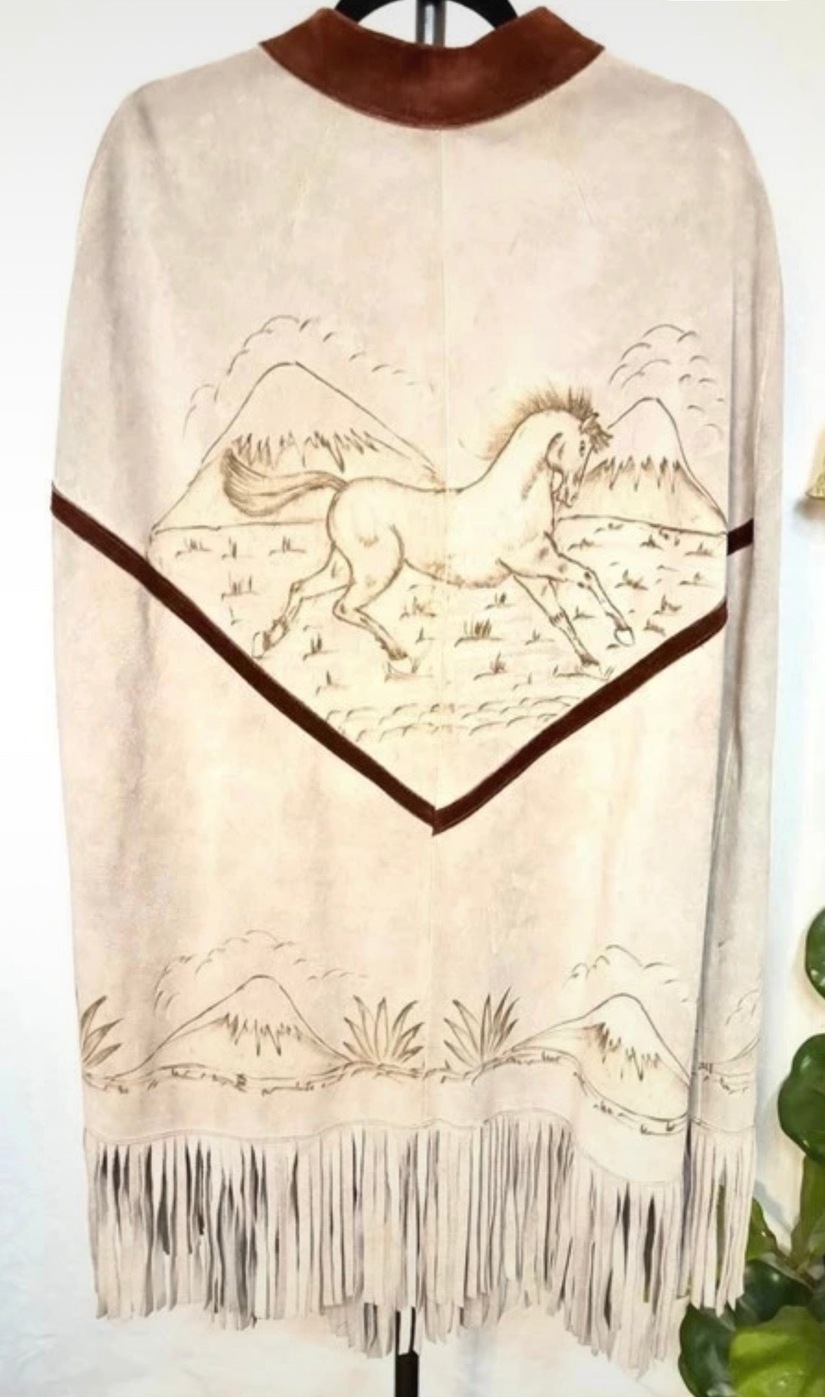 Vintage 70s Pyrography Suede western fringe cape
