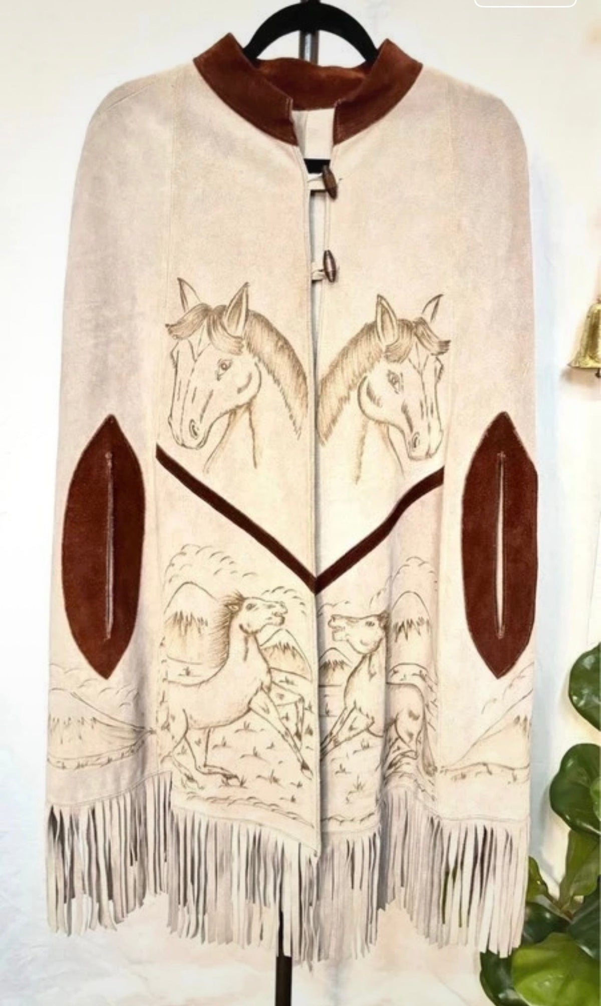Vintage 70s Pyrography Suede western fringe cape