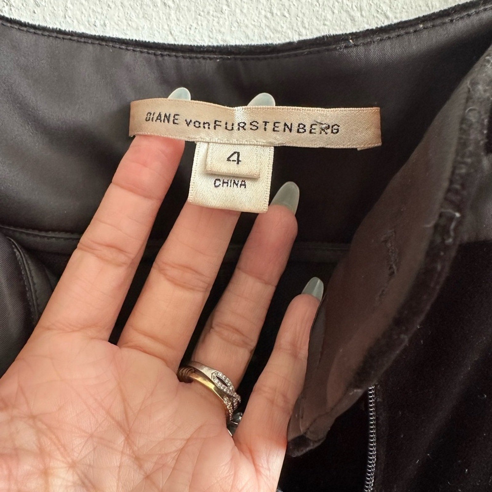 Diane Von Furstenburg velvet low rise capri pants black cropped pants satin trim