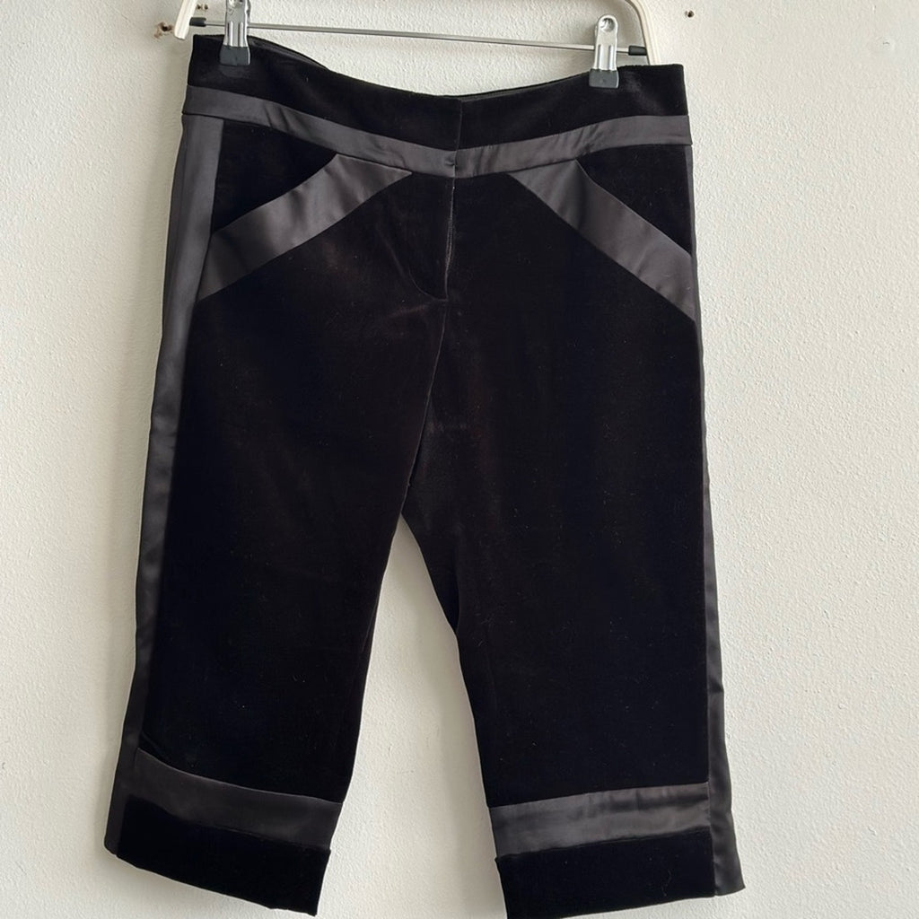 Diane Von Furstenburg velvet low rise capri pants black cropped pants satin trim