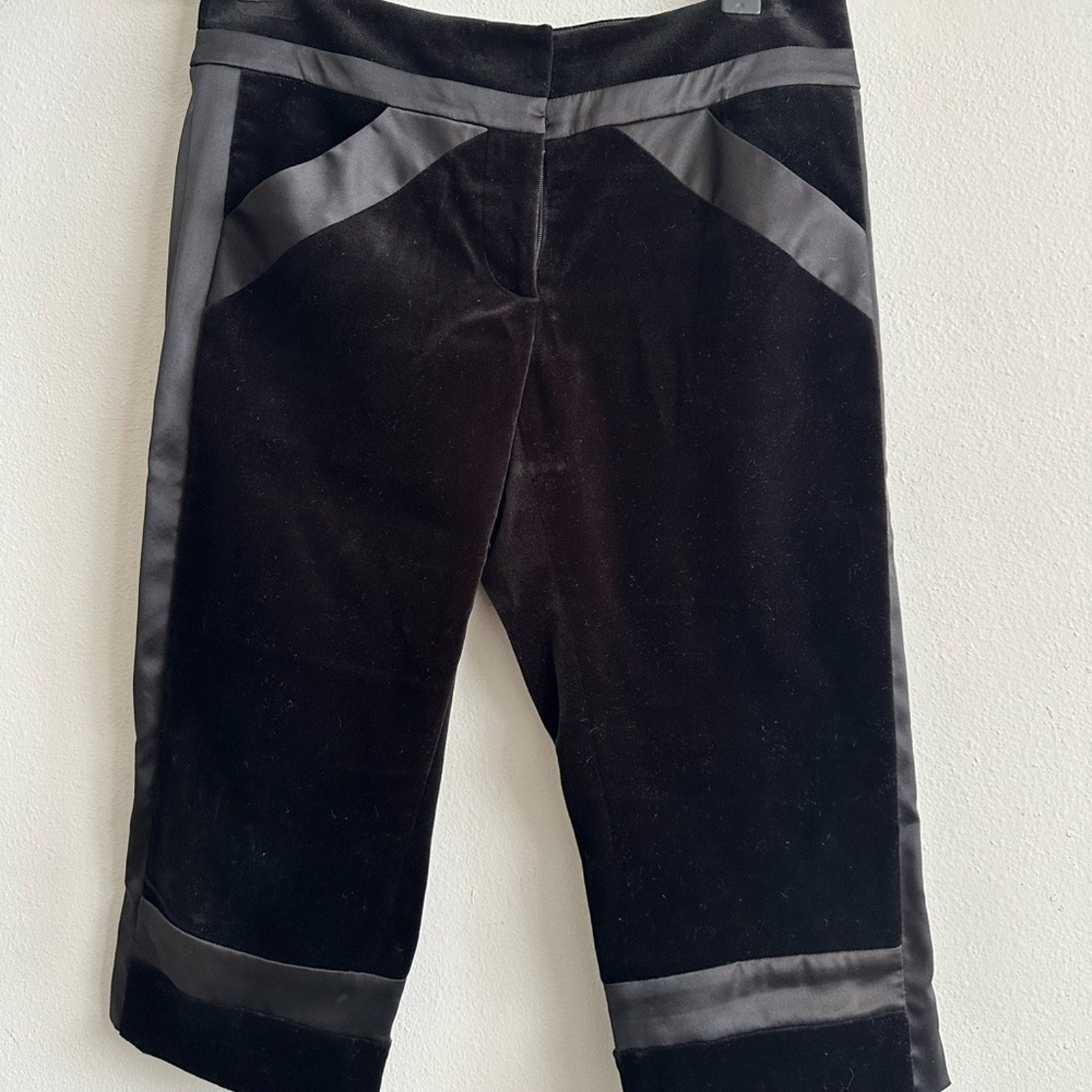 Diane Von Furstenburg velvet low rise capri pants black cropped pants satin trim