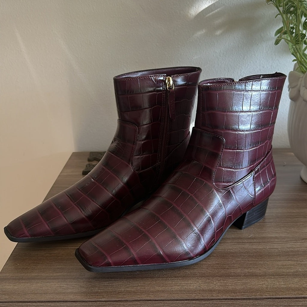 SCHUTZ Helena Crocodile Burgundy boots 8.5